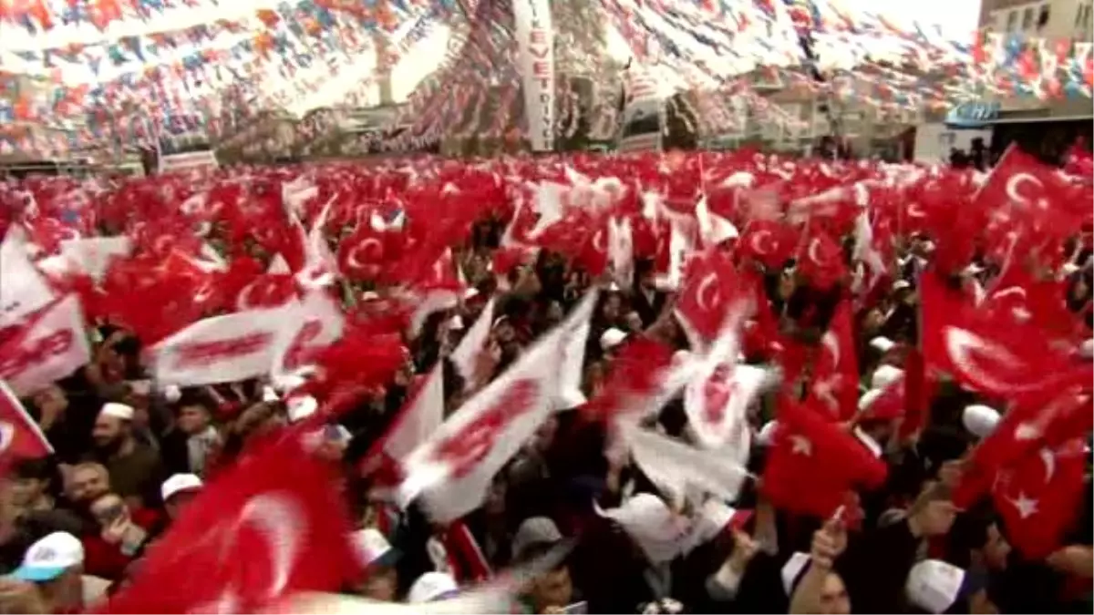 Başbakan Yıldırım: "Hem Evet Diyenlere Vatan Hainleri Diyeceksin Hem de Kalkıp, Hayır Diyenlere...