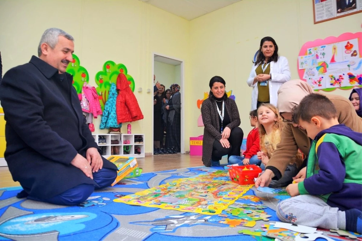 Başkan Baran, Çocuklarla Yakından İlgilendi