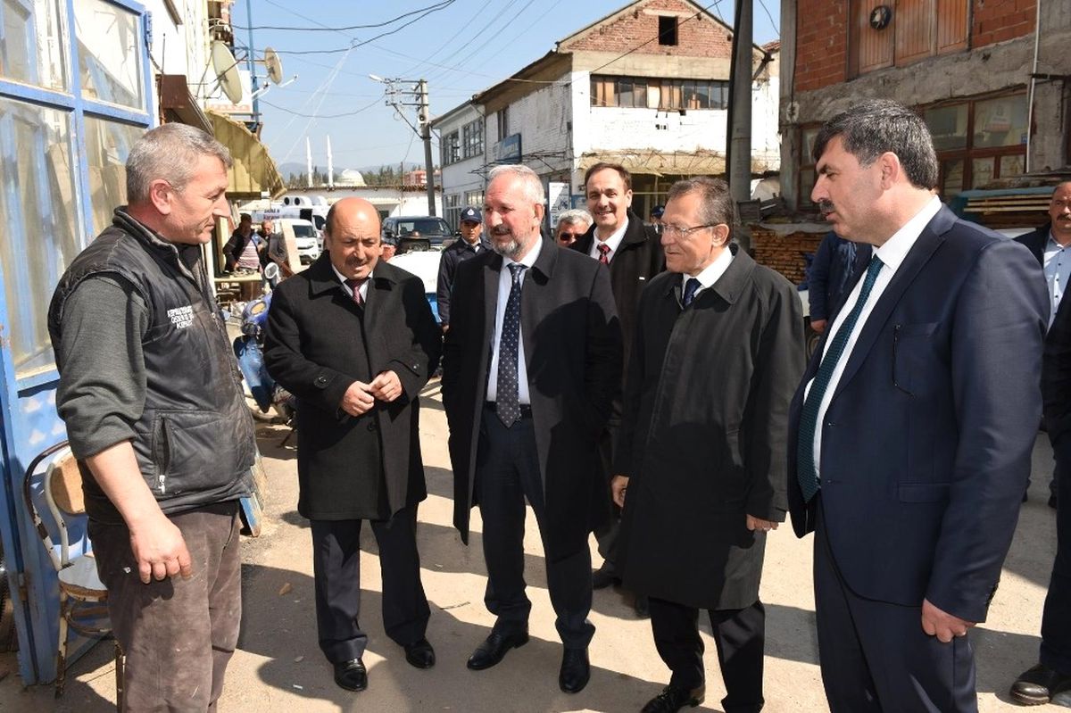 Başkan Uğur\'dan Kepsut\'ta Esnaf Ziyareti