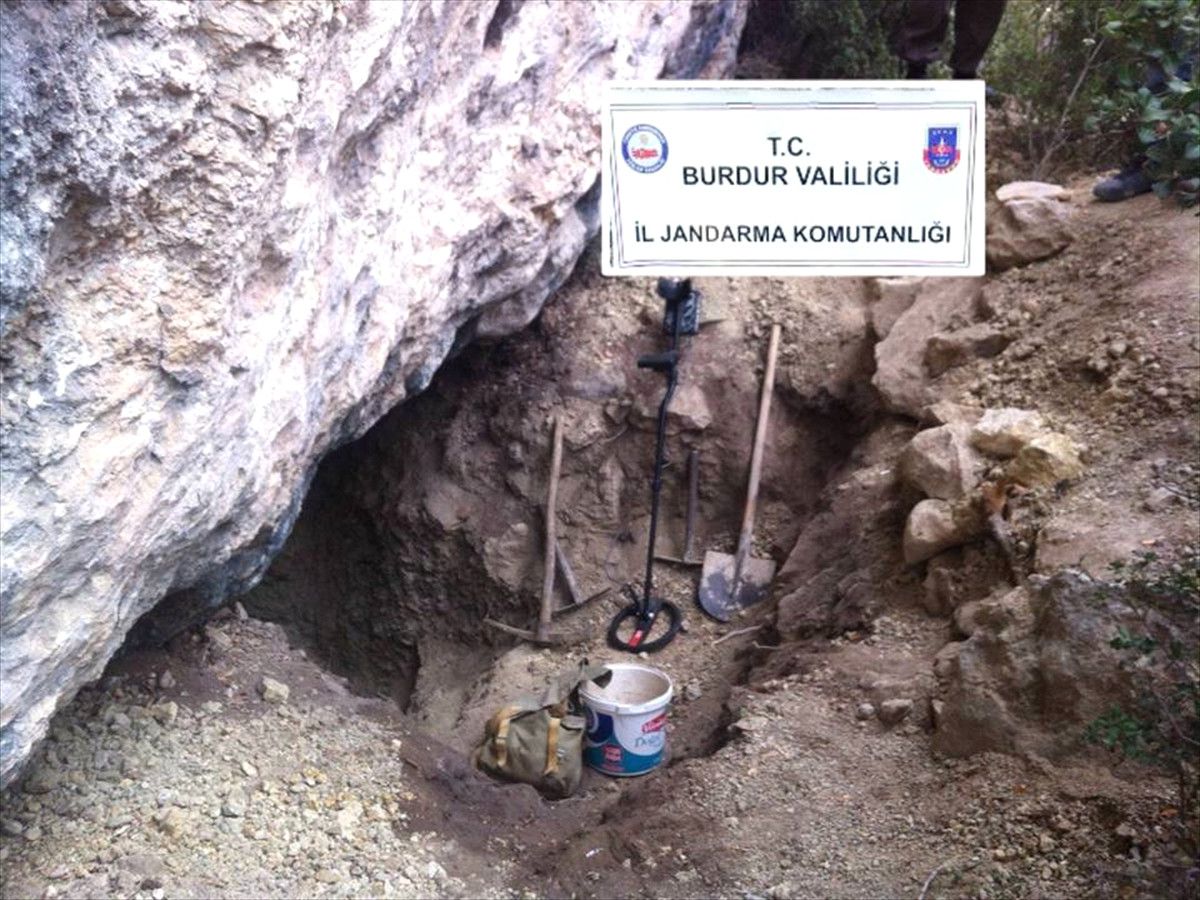 Burdur\'da Kaçak Kazı Operasyonu