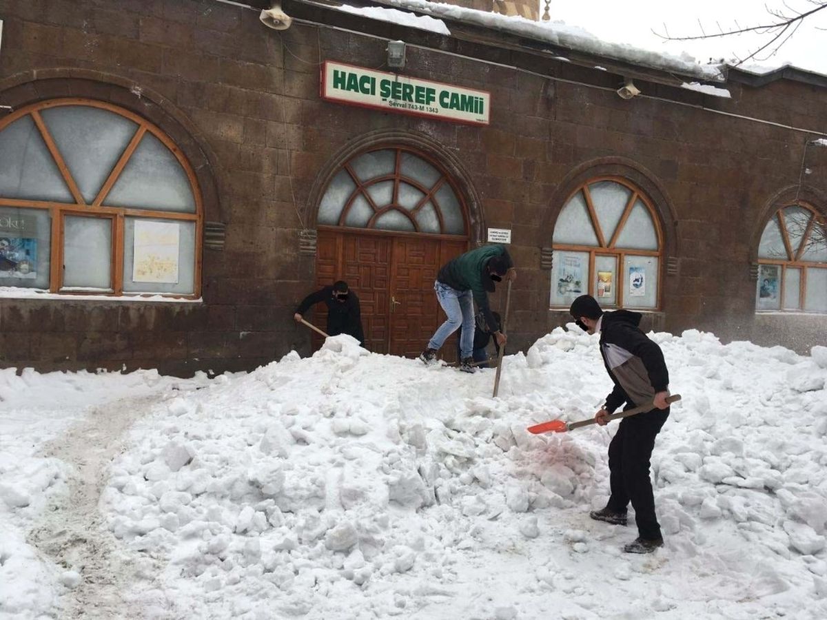 Cami ve Okulların Temizliği Hükümlülere Emanet