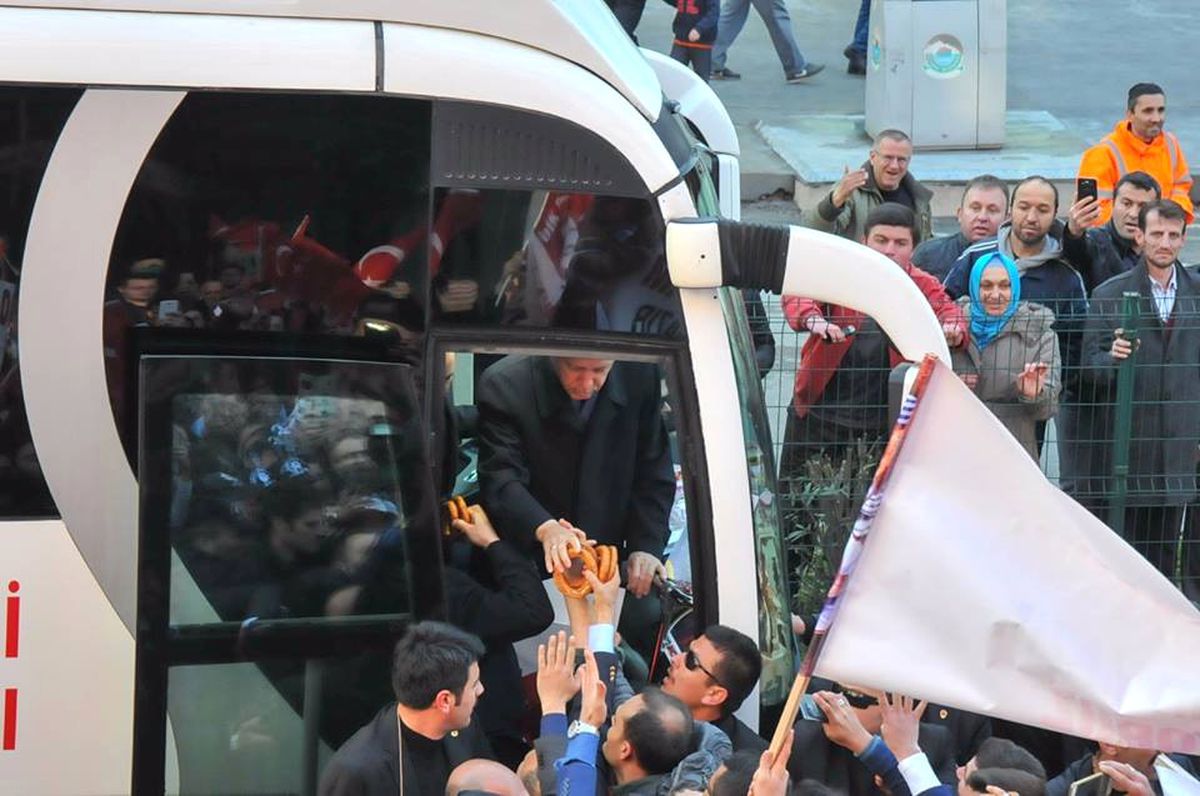 Cumhurbaşkanı Erdoğan\'a Samsun Simidi İkram Edildi