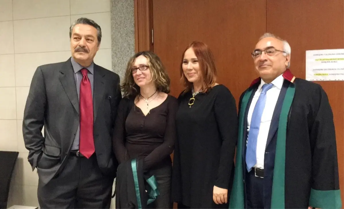 Dha İstanbul - Tiyatrocu Julide Kural\'a 1 Yıl 3 Ay Hapis ve 6 Bin Lira Cezası