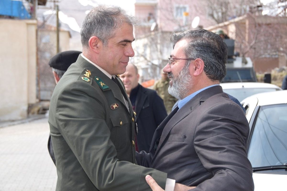 El Bab Şehidinin Ailesine Şehadet Belgesi