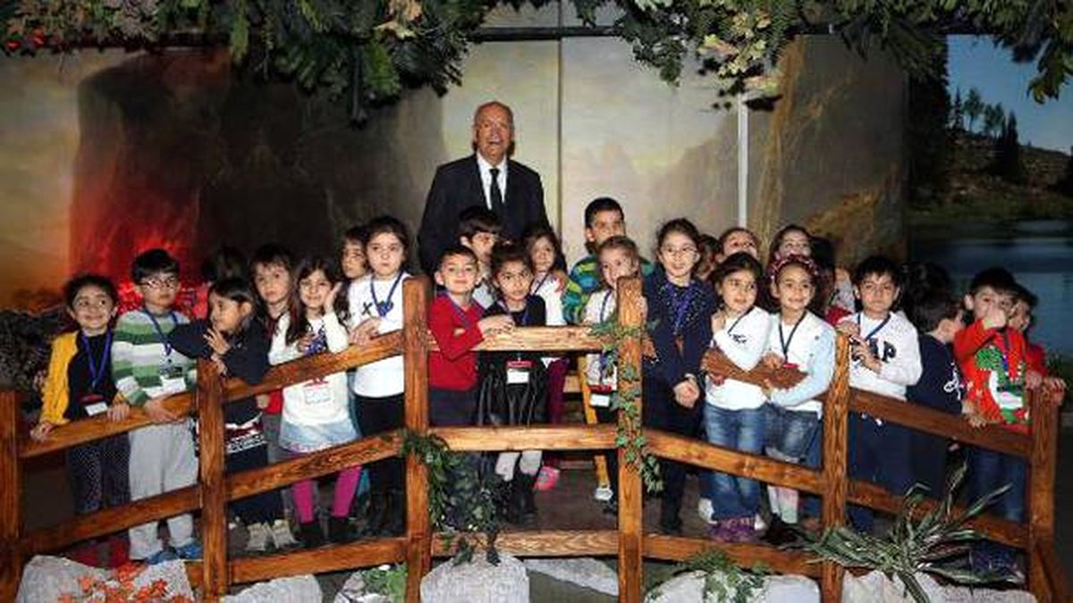 Evrensel Değerler Bilim Merkezi Görücüye Çıktı