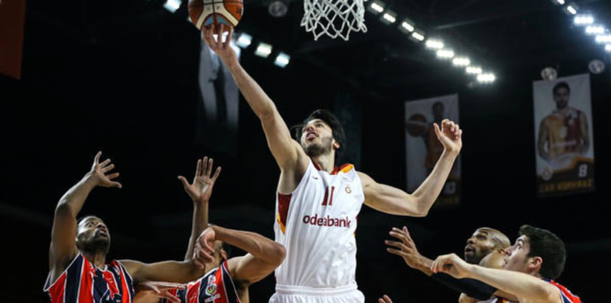 Galatasaray\'dan Tam 47 Sayı Fark!