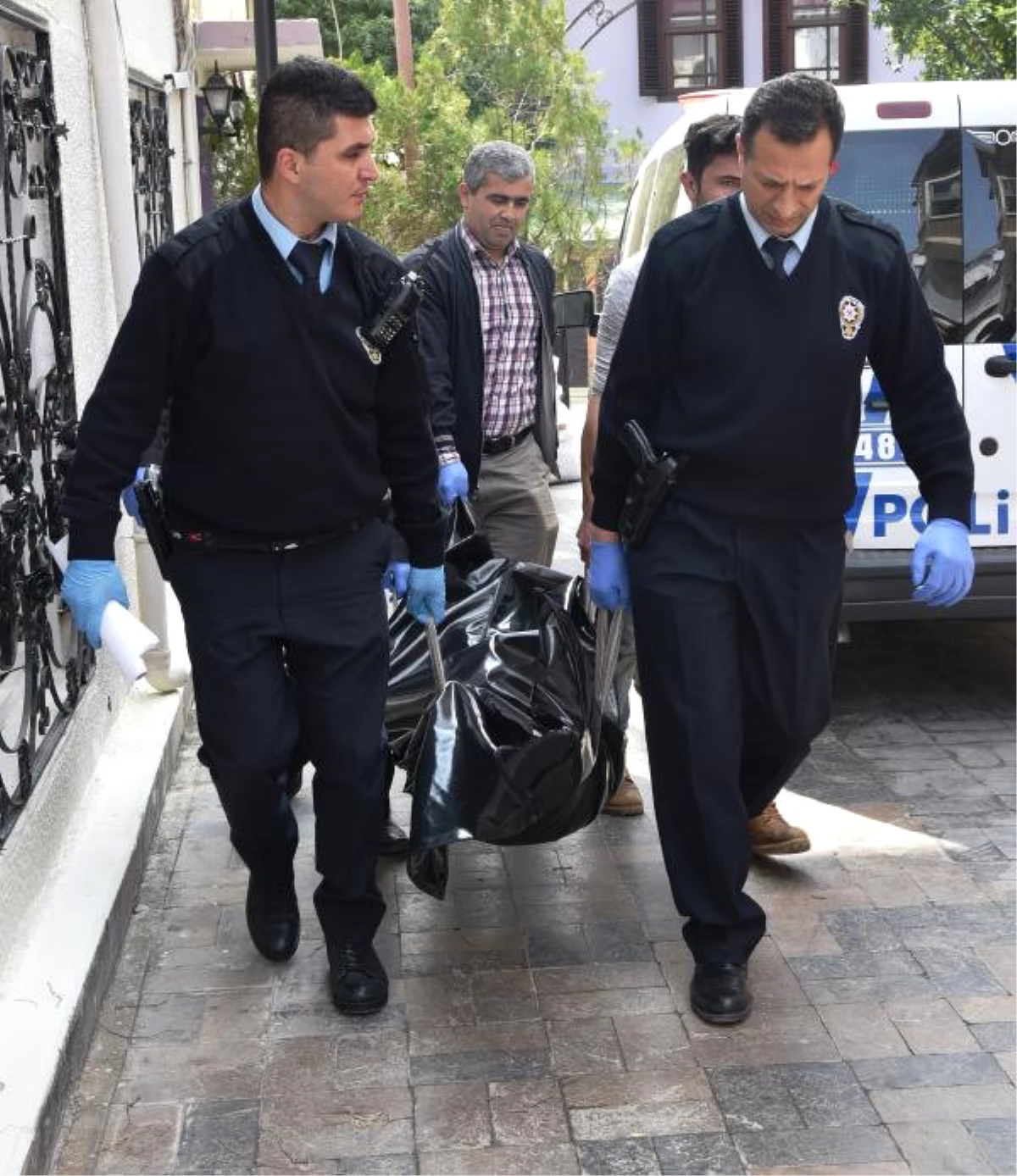 Gürcü Turist, Otel Odasında Ölü Bulundu