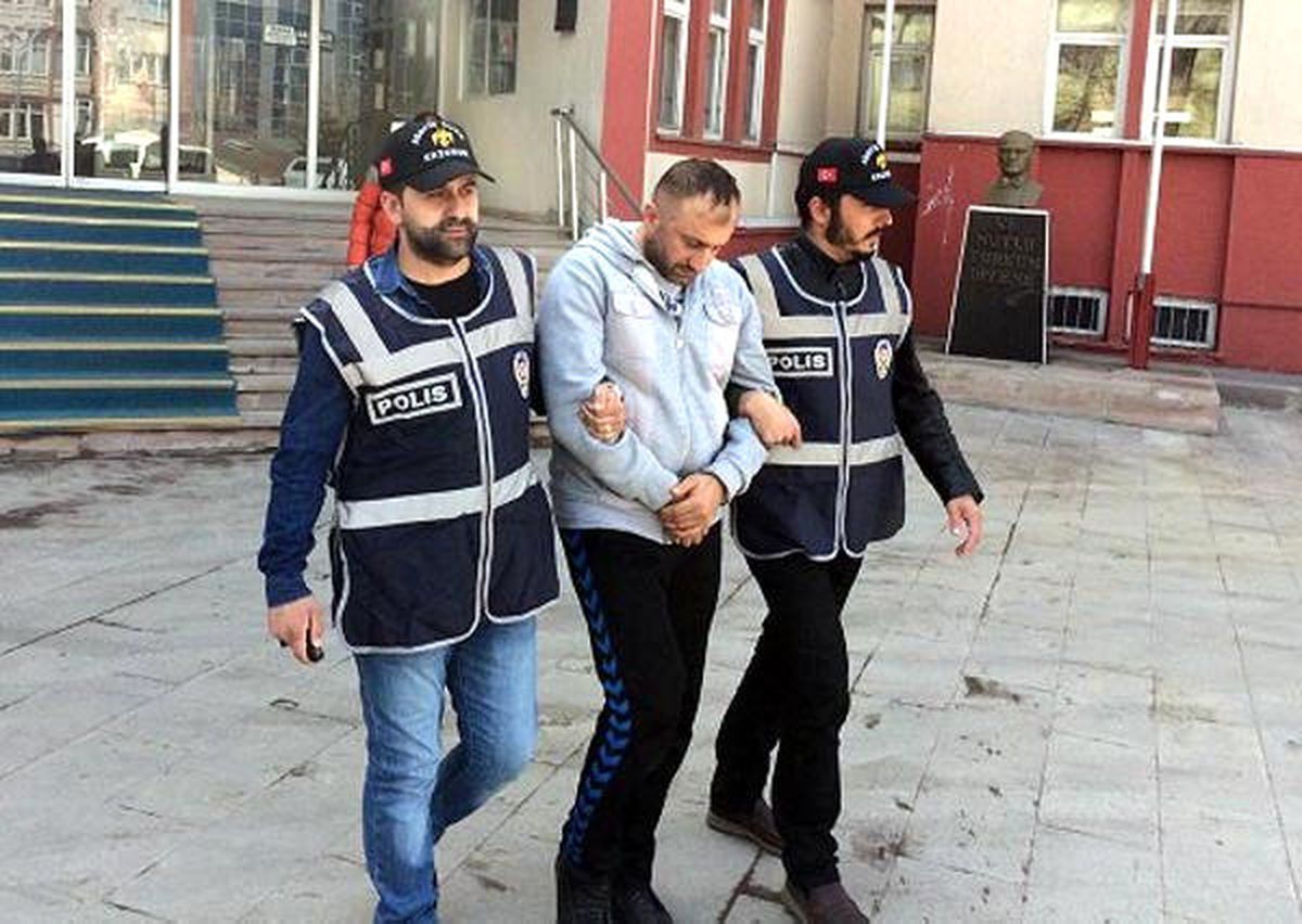 Hediye Ettiği Kolye Çalıntı Çıktı