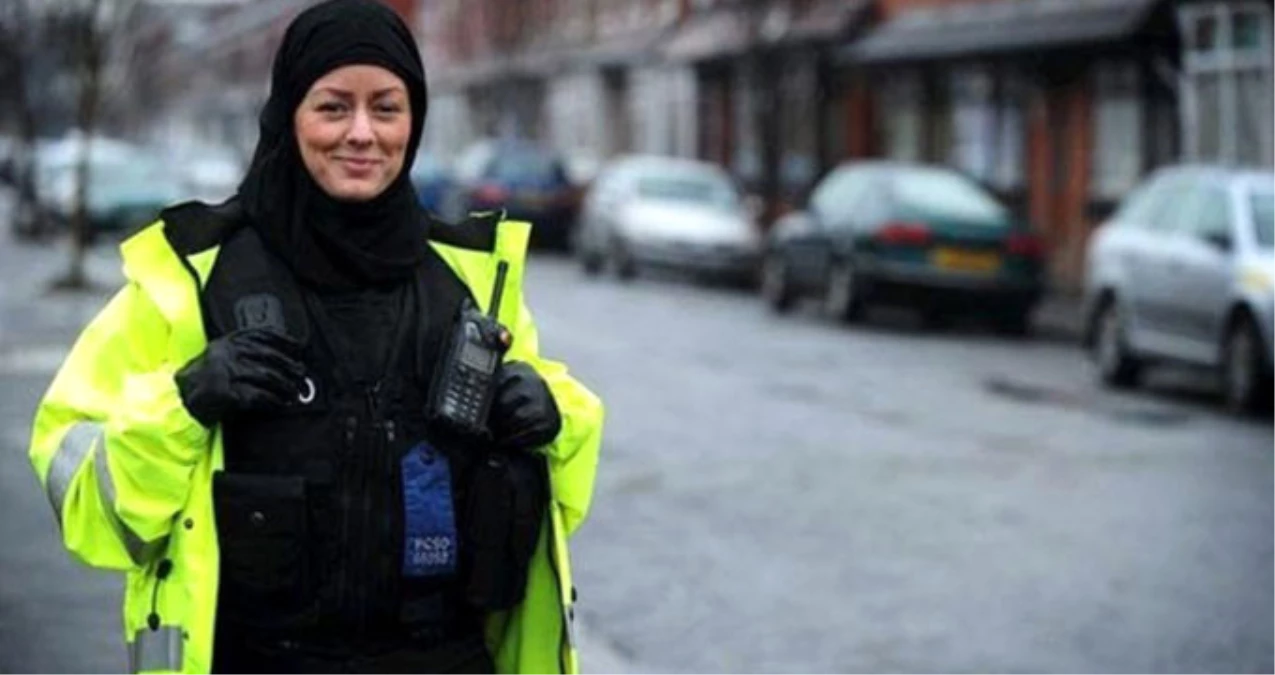 İskoçya\'da Kadın Polislere Başörtüsü İzni Verildi