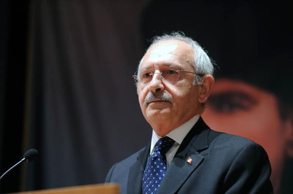 Kılıçdaroğlu\'ndan İsviçre\'de Açılan Pankarta Tepki