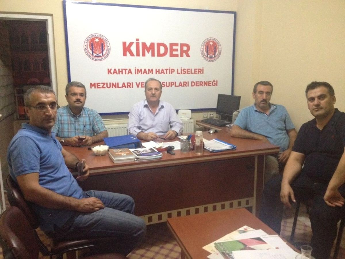 Kim-Der\'den Güçlü Türkiye İçin Evet Çağrısı
