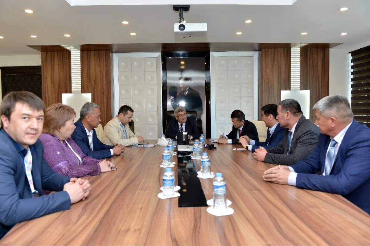 Kırgız Başkanlar Muratpaşa\'da