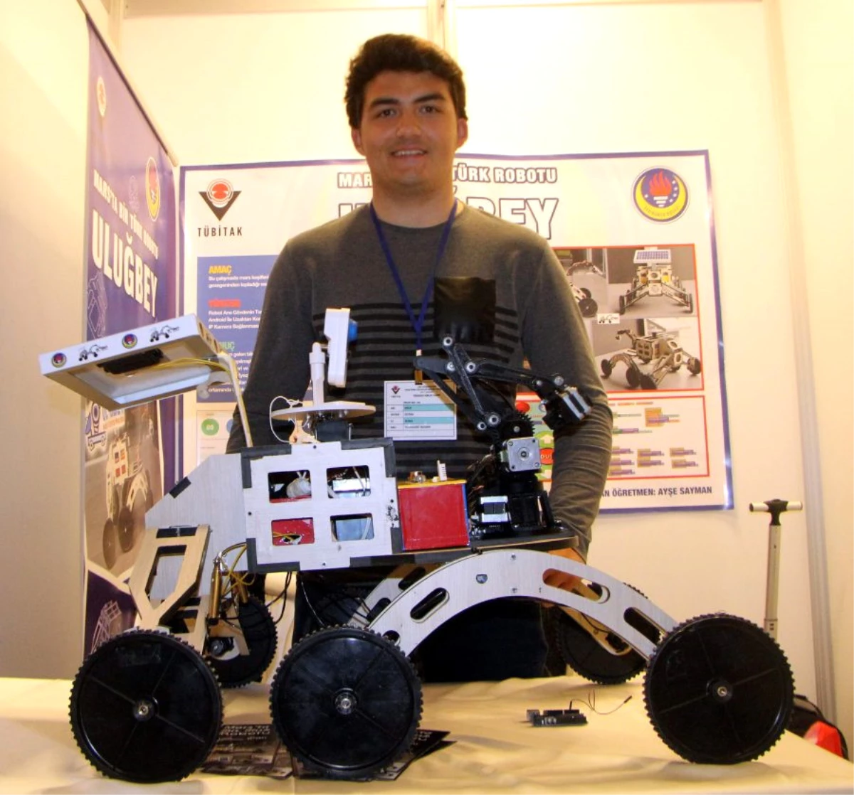 Lise Öğrencisi NASA\'nın Kullandığı Robotun Benzerini Geliştirdi