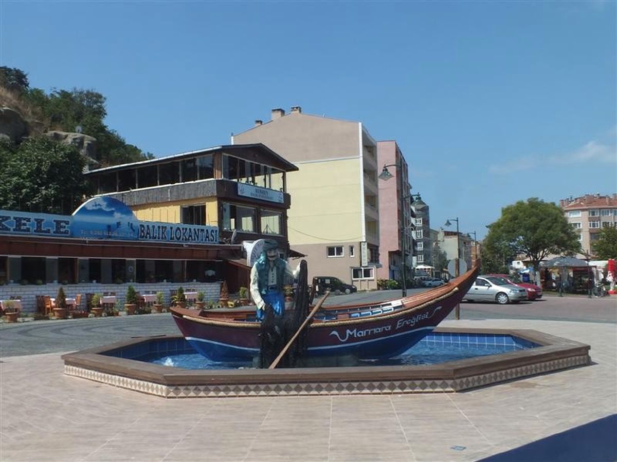 Marmaraerelisi\'nin Sembolü \'Sandallı Havuz\' Sezona Hazırlanıyor