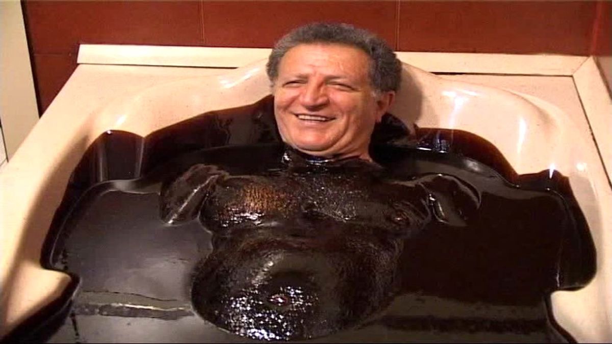 Azerbaycan\'da Ham Petrol Şifa Kaynağı Olarak Kullanılıyor