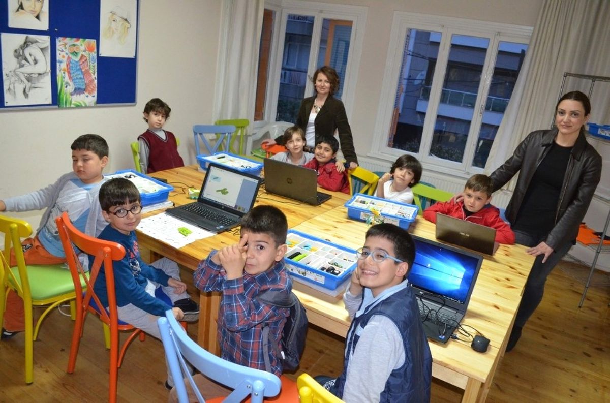 Salihli\'de İlk Özel Robotik Kodlama Kursları Başlıyor