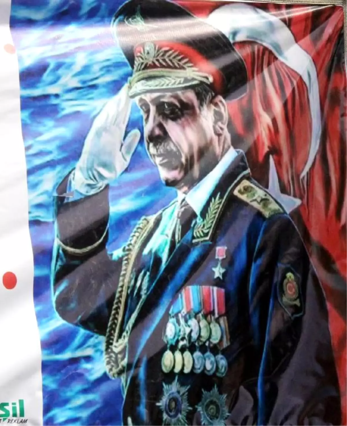 Şanlıurfa - Esnaftan Askeri Üniformalı Erdoğan Pankartı