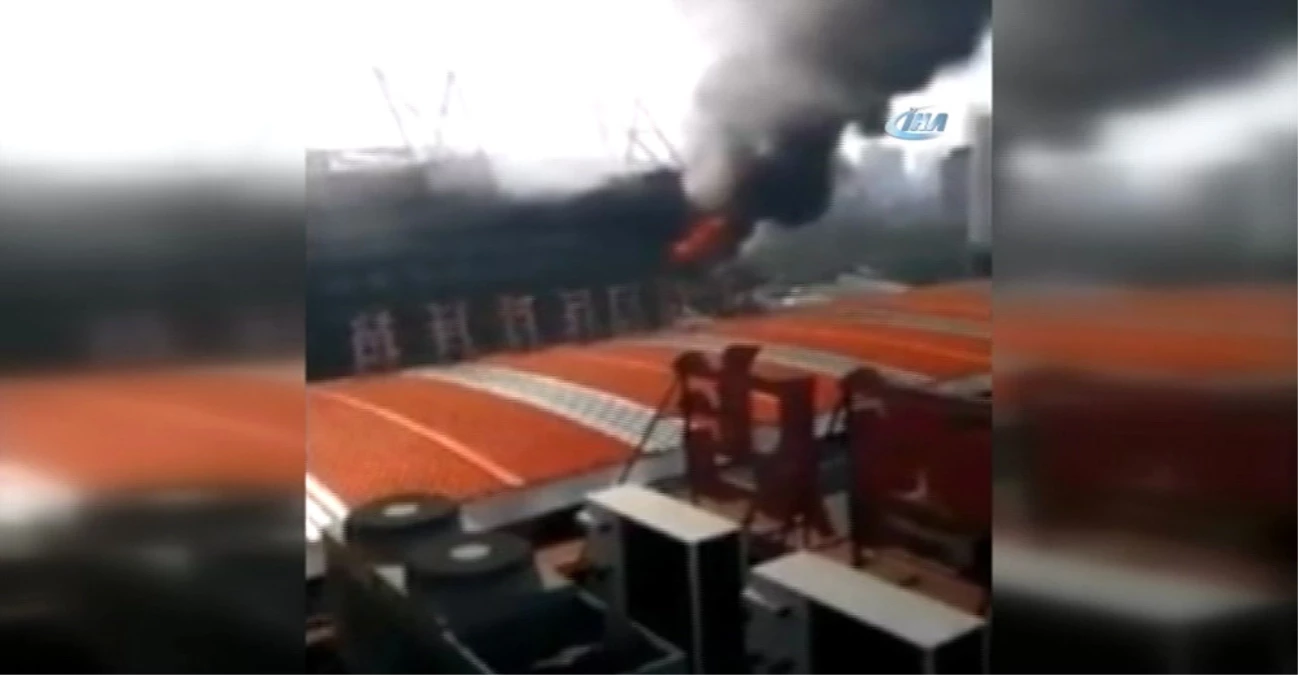 Shanghai Shenhua\'nın Stadında Yangın Çıktı