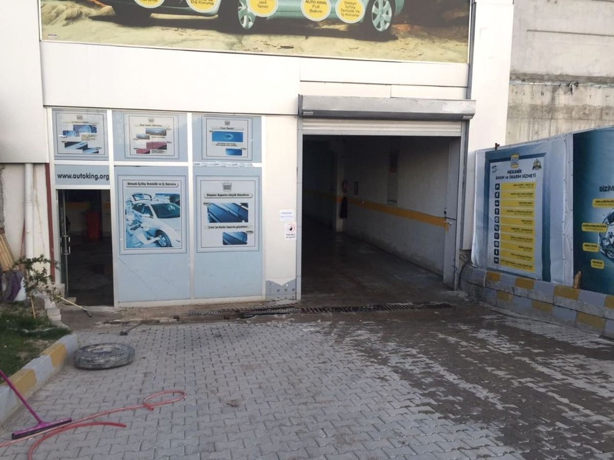 Su Tahliye Motorunun Egzozundan Sızan Gazdan 12 Kişi Zehirlendi