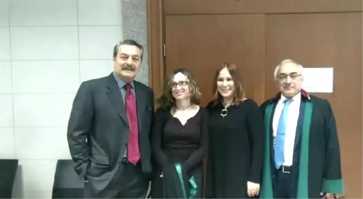 Tiyatrocu Julide Kural\'a 1 Yıl 3 Ay Hapis Cezası