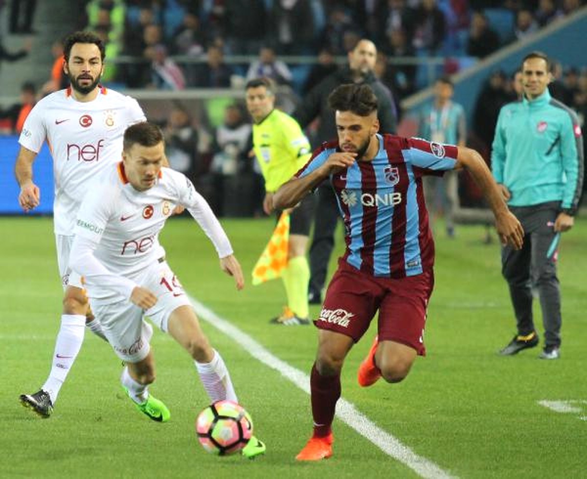 Trabzonsporlu Mas Milli Takımda Sakatlandı