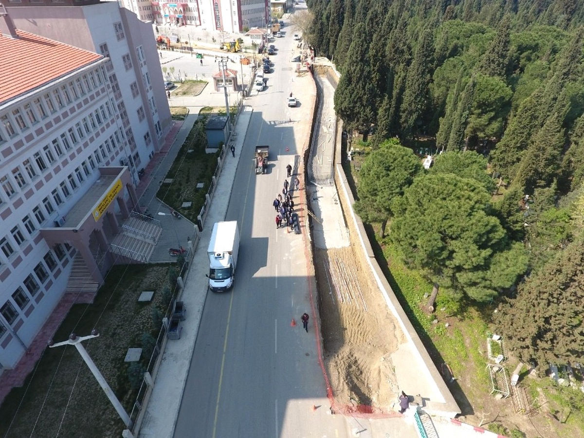 Turgutlu\'nun Altyapısına Sil Baştan Yenileme