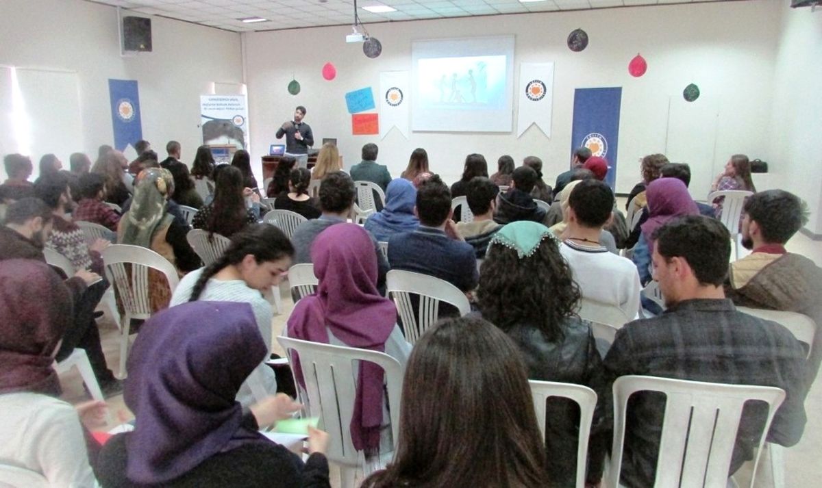 Van\'da \'Çocuklara Doğru Yaklaşım\' Konulu Seminer