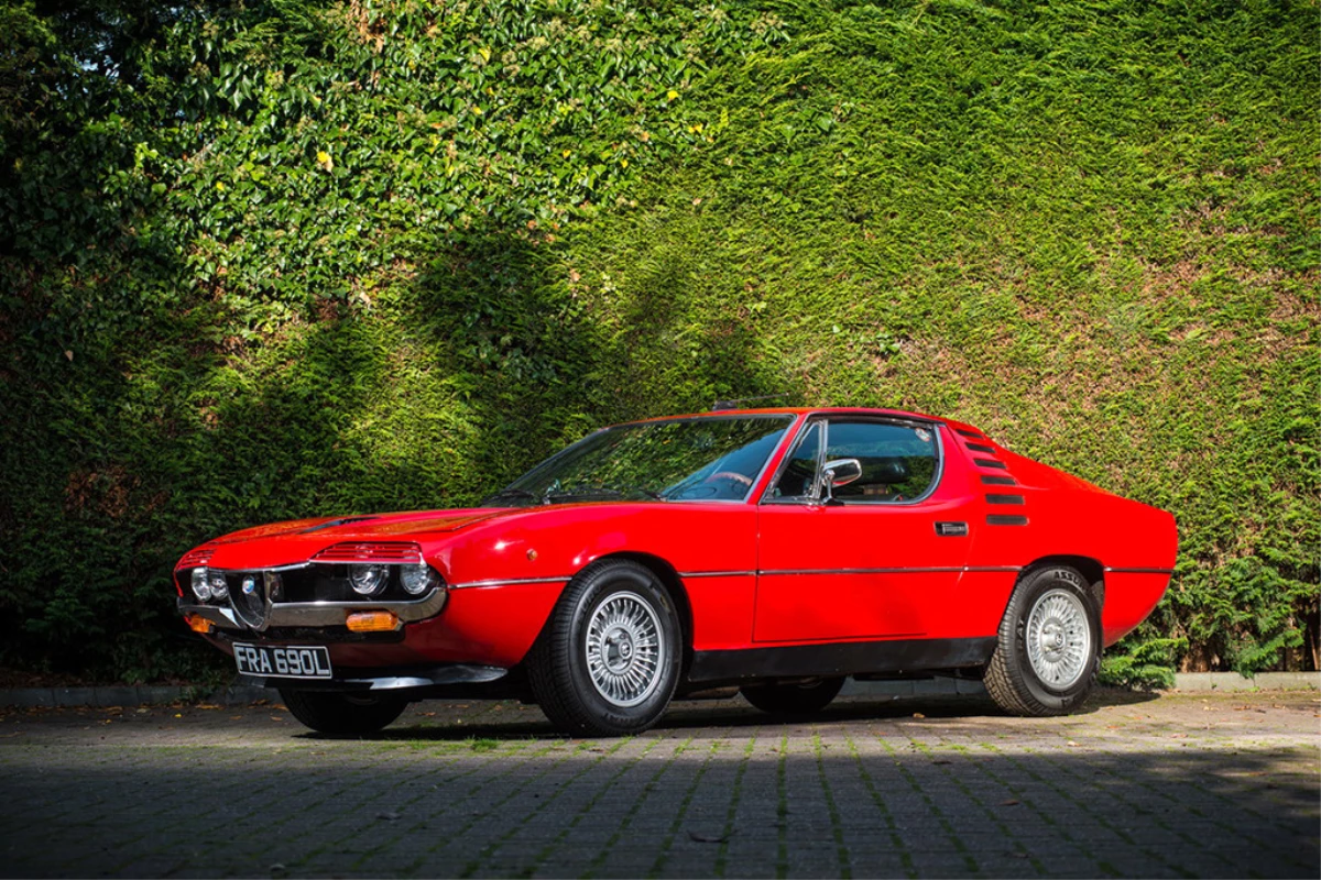 1972 Alfa Romeo Montreal V8 Sahibi Olmak İster Misiniz?