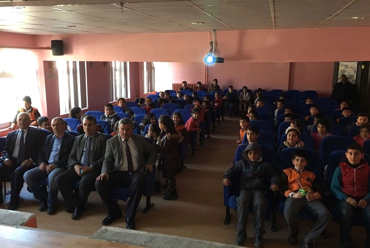 Adilcevaz\'da Öğrencilere Trafik Eğitim