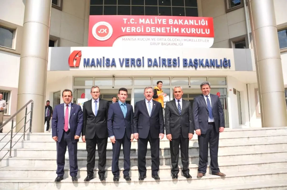 AK Parti\'li Özdağ: "Mağduriyetleri Hukuk, Siyasi İrade, Bürokrasi Giderir"