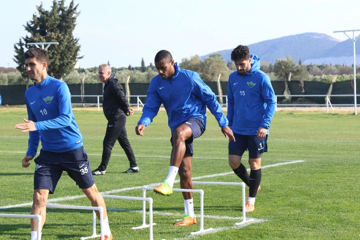 Akhisar Belediyespor\'da Hedef Başakşehir Galibiyeti