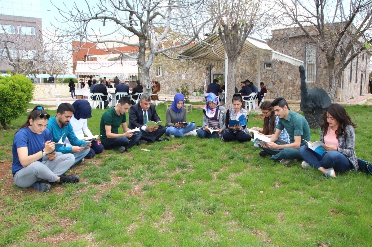Aydınlık Bir Gelecek İçin Kitap Okuyun" Etkinliği