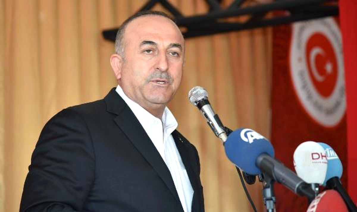 Bakan Çavuşoğlu: Cumhuriyet\'in Sırtında Kambur Bunlar