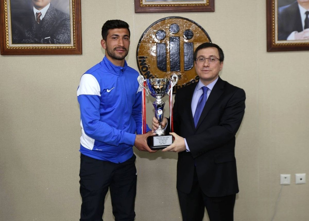 Başarılı Sporculardan Rektör Prof. Dr. Kızılay\'a Ziyaret