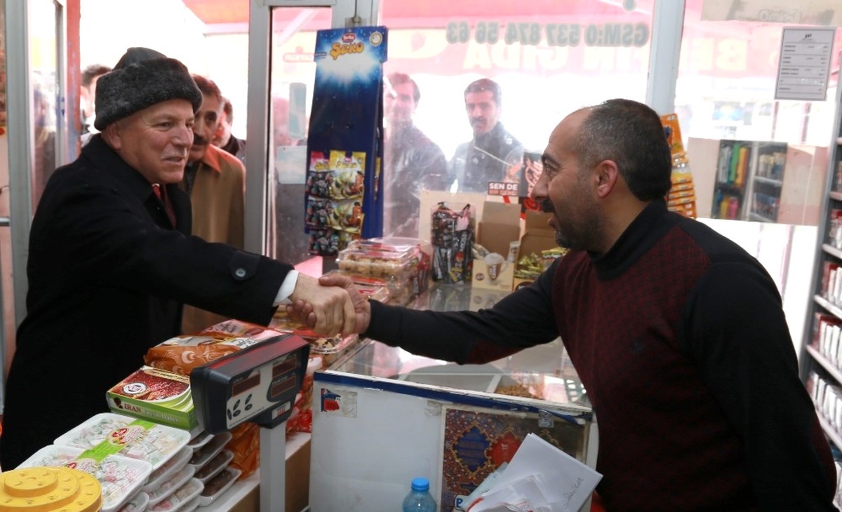 Başkan Sekmen, Karayazı\'da Cumhurbaşkanlığı Hükümet Sistemi\'ni Anlattı
