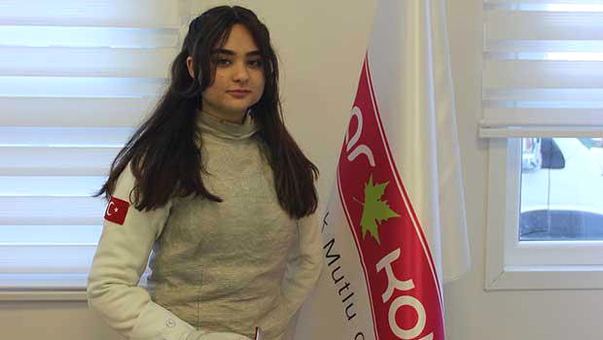Büşra Okumuş Eskrimde Başarıya Doymuyor