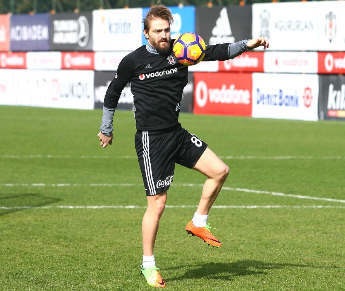 Caner Erkin Yine Sakatlandı