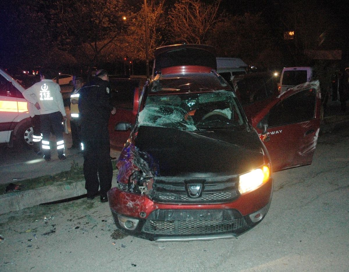 Dur\' İhtarına Uymayan Ehliyetsiz Sürücü Trafikte Dehşet Saçtı