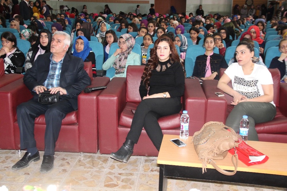 Elazığ\'da Öğrencilere Sağlık Semineri Verildi