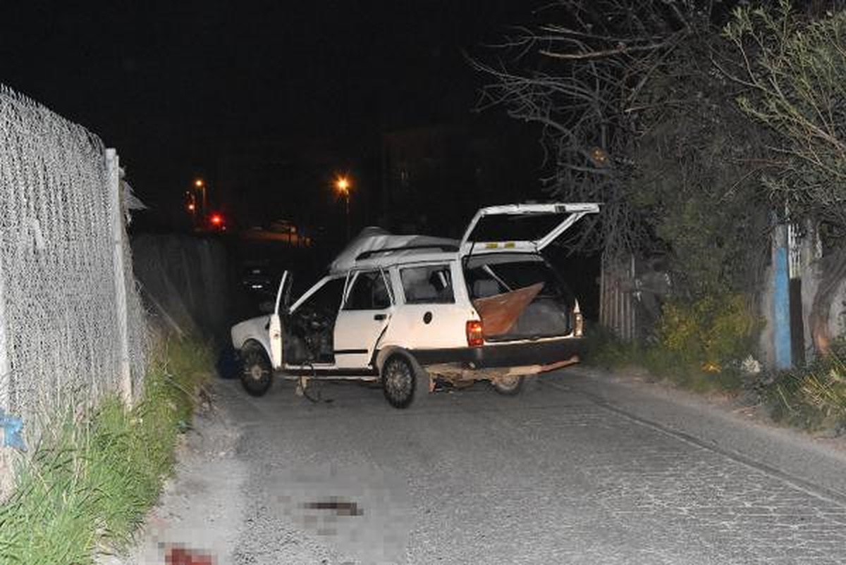 Eyleme Giden PKK\'lıların Otomobilinde Bomba Patladı: 1 Terörist Ölü, 1 Terörist Yaralı