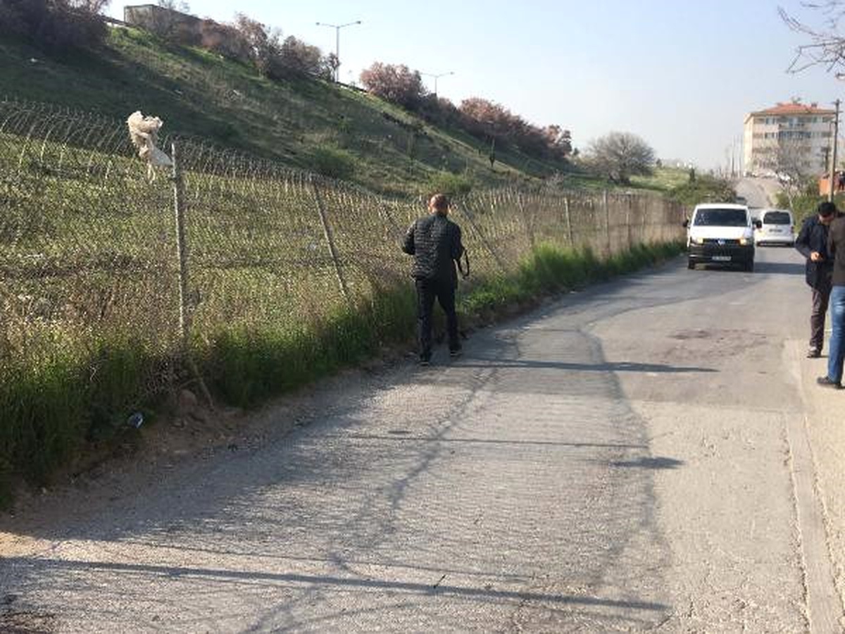 Eyleme Giden PKK\'lıların Otomobilinde Bomba Patladı: 1 Terörist Ölü, 1 Terörist Yaralı (2)