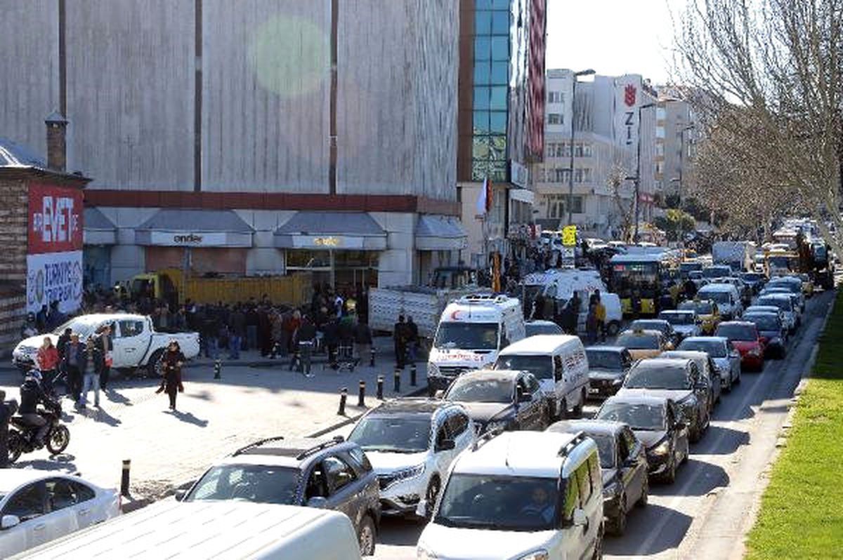 Fatih\'te Hafriyat Kamyonu Bir Kadını Ezdi (2)