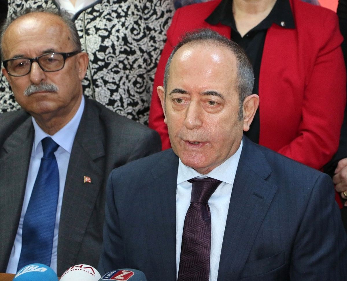 Hamzaçebi: "Referandumdaki Oyların Siyasi Parti Tercihiyle İlgisi Yoktur"