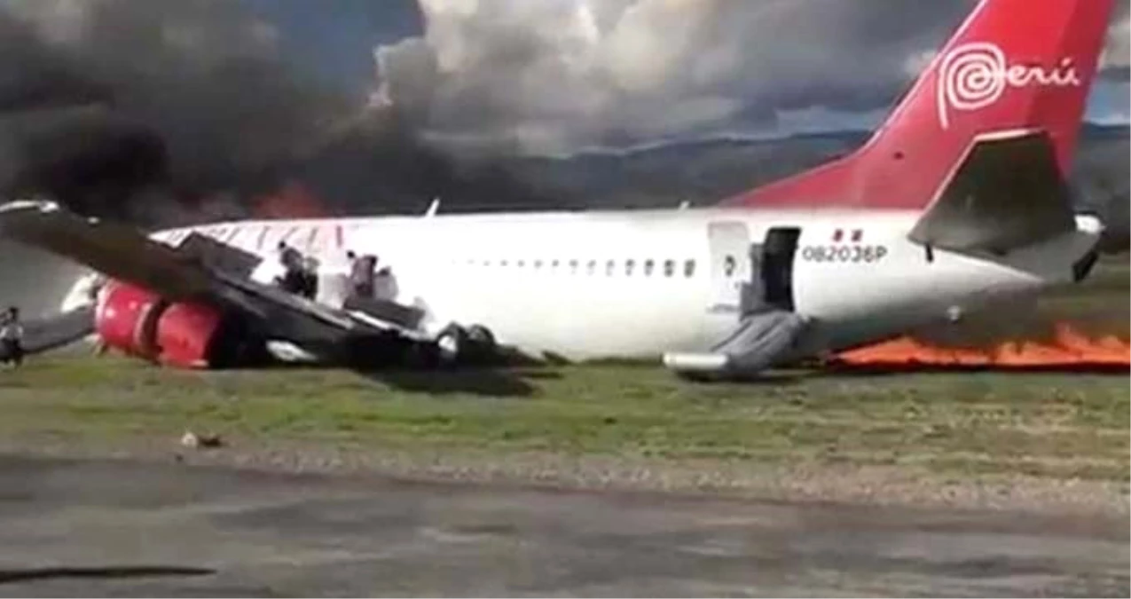 Peru\'da İçinde 140 Yolcu Bulunan Uçak, Pistten Çıkarak Alev Aldı