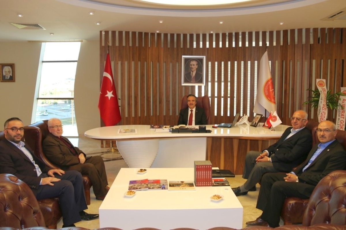 İlim Yayma Cemiyetinden Rektör Bağlı\'ya Ziyaret