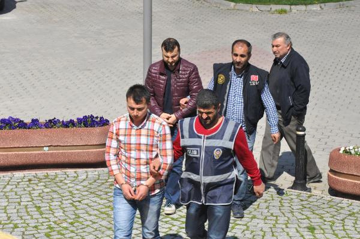 İnegöl\'de Fetö Operasyonu: 4 Gözaltı