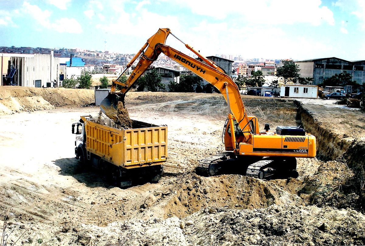 İstanbul\'da Ayda 8 Milyon Ton Hafriyat Bertaraf Ediliyor