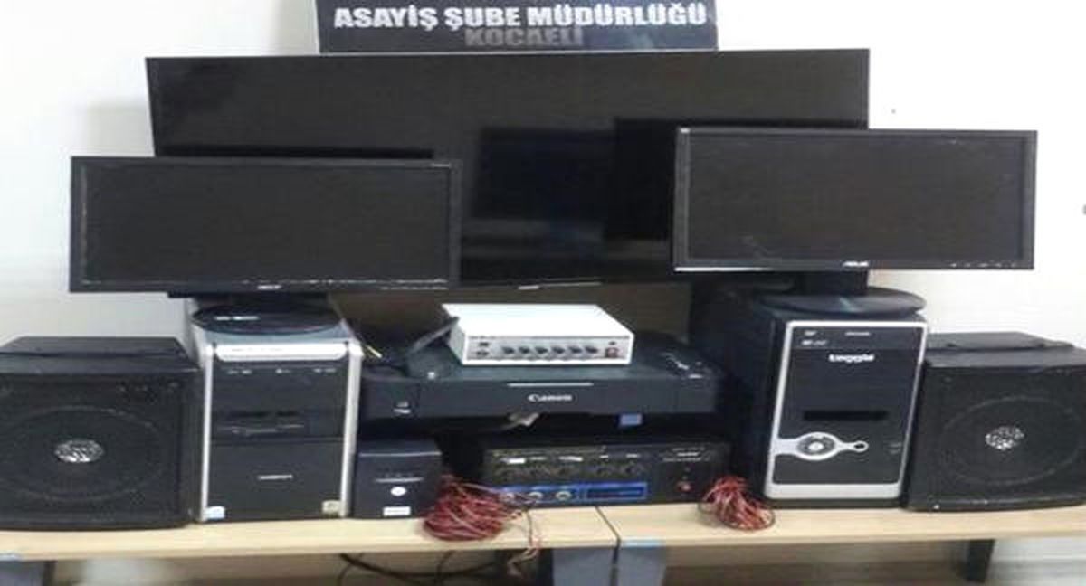 İzmit\'te İki Camiden Hırsızlık Şüphelisi Yakalandı