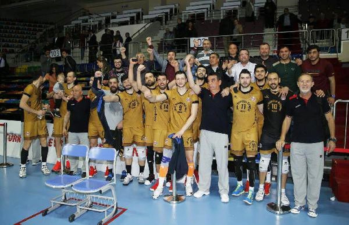Jeopark Kula Belediyespor Efeler Ligi\'ne Yükselmeyi Garantiledi