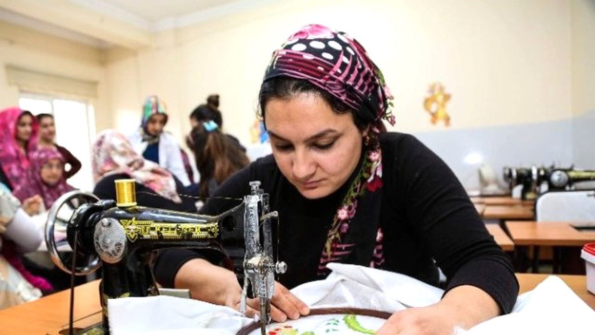 Kadınlardan Dikiş Nakış Kursuna İlgi
